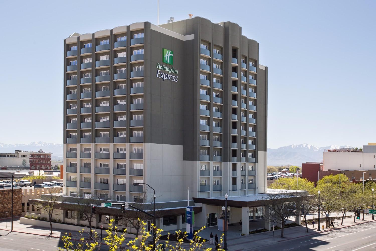 Holiday Inn Express & Suites - Sturbridge By Ihg Exteriör bild