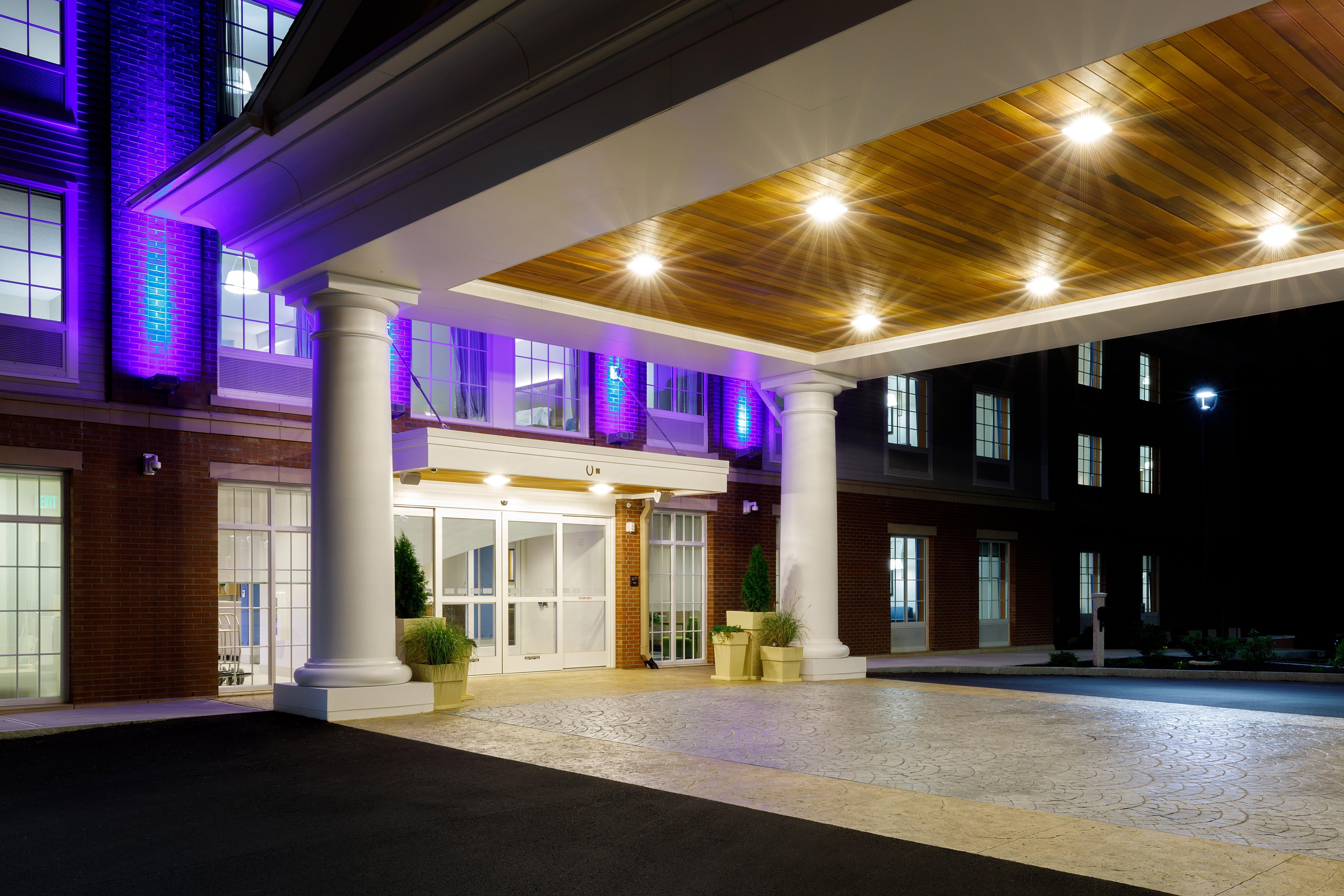 Holiday Inn Express & Suites - Sturbridge By Ihg Exteriör bild