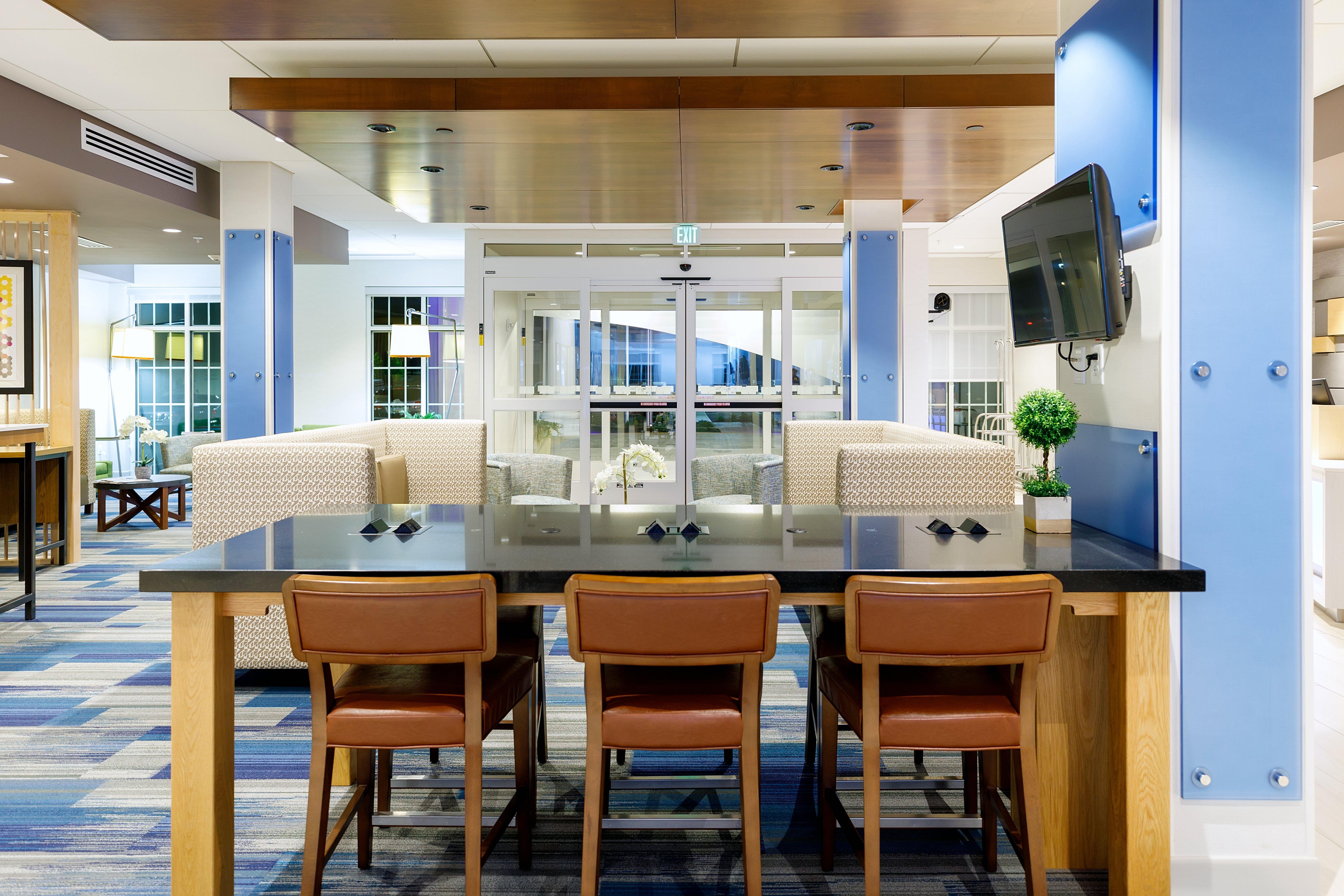 Holiday Inn Express & Suites - Sturbridge By Ihg Exteriör bild