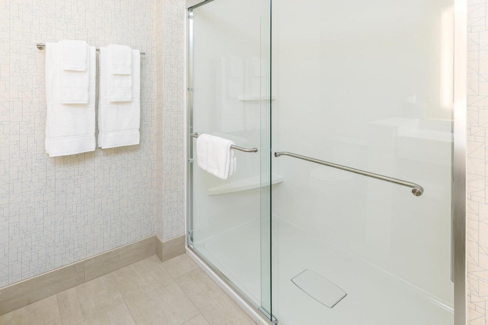 Holiday Inn Express & Suites - Sturbridge By Ihg Exteriör bild