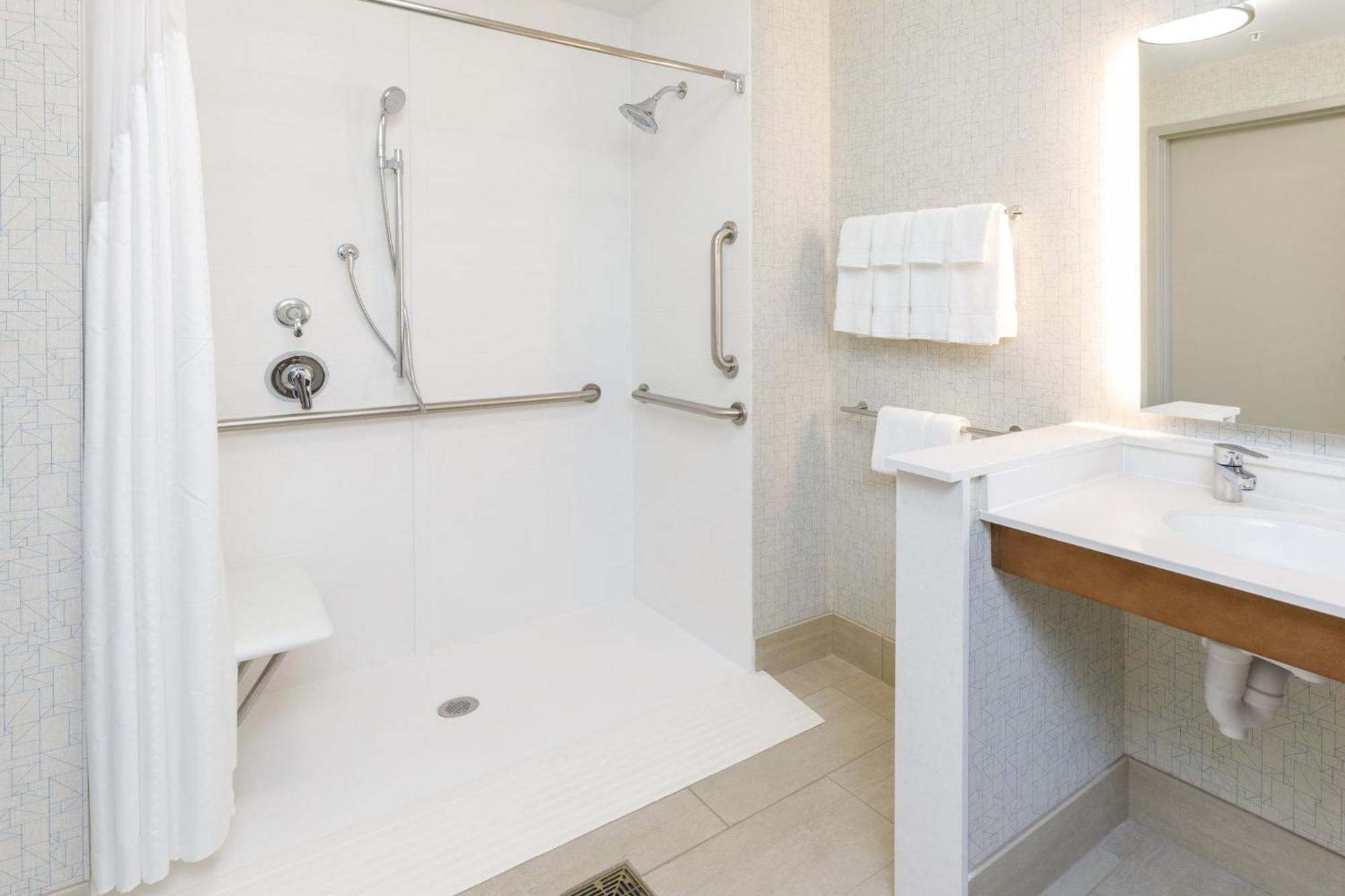 Holiday Inn Express & Suites - Sturbridge By Ihg Exteriör bild