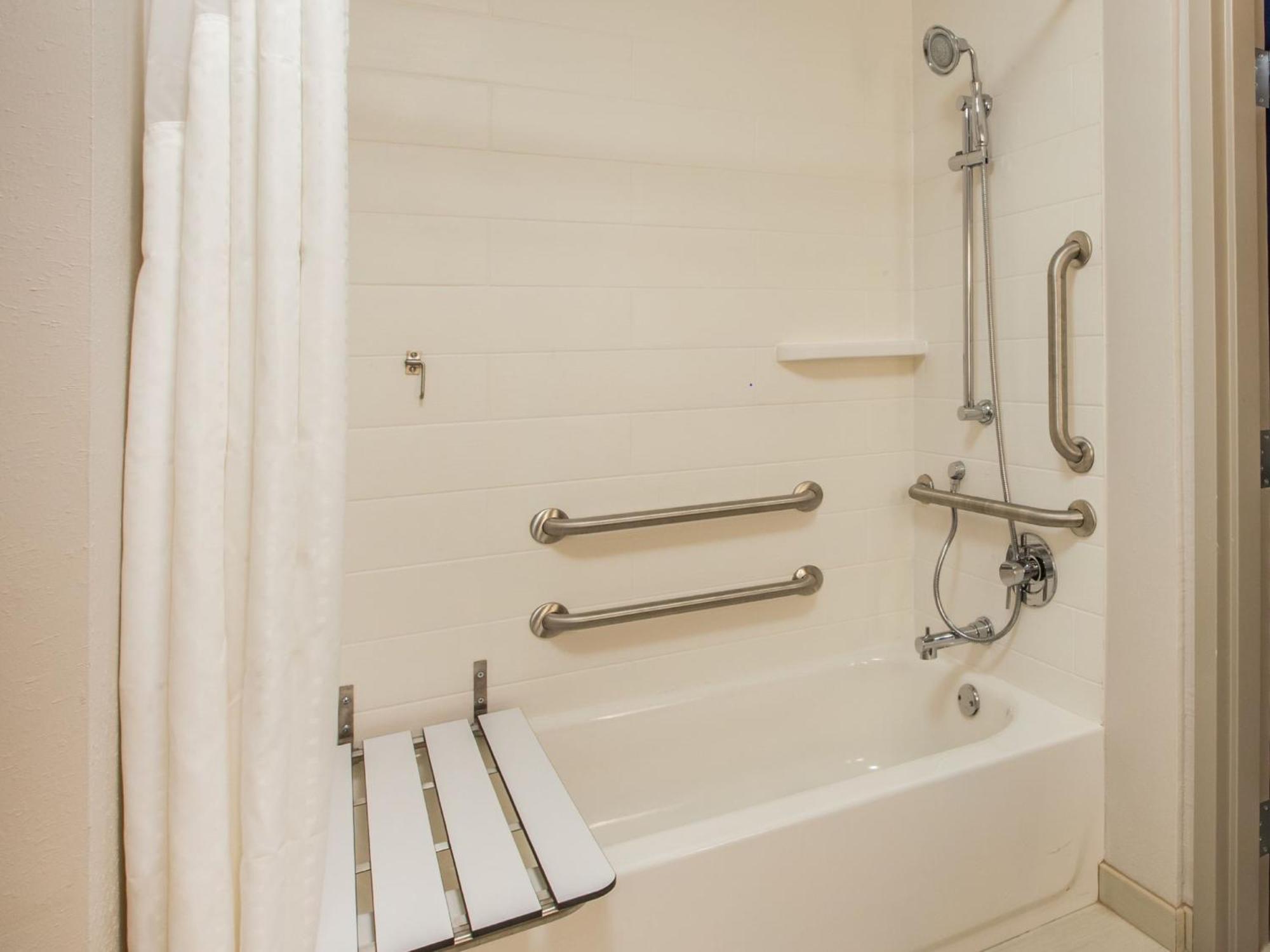 Holiday Inn Express & Suites - Sturbridge By Ihg Exteriör bild