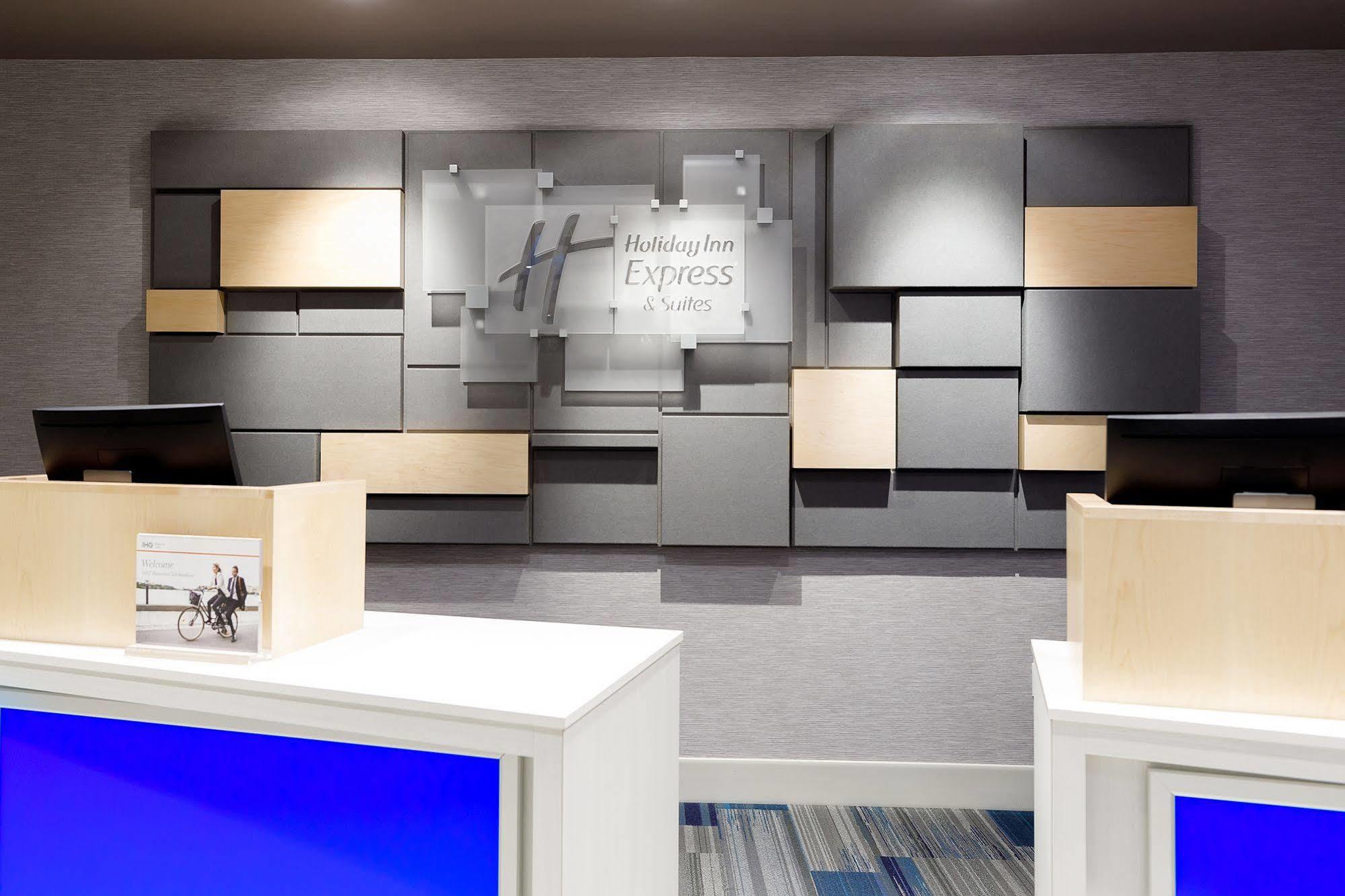 Holiday Inn Express & Suites - Sturbridge By Ihg Exteriör bild