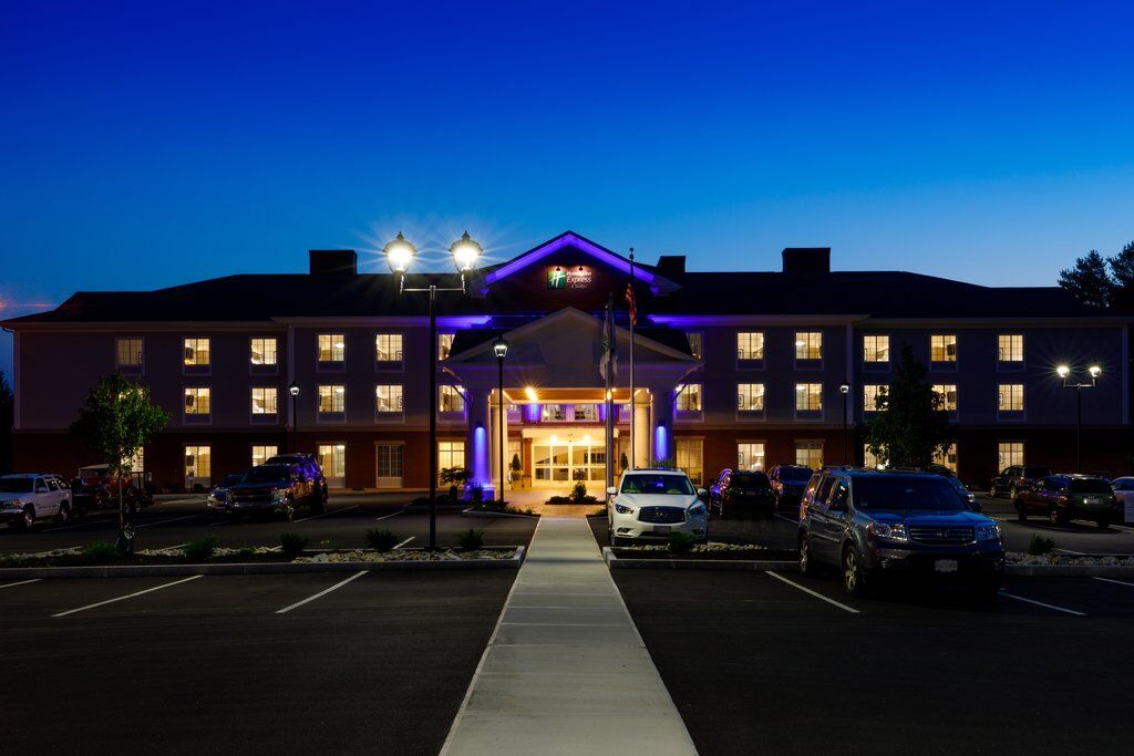 Holiday Inn Express & Suites - Sturbridge By Ihg Exteriör bild